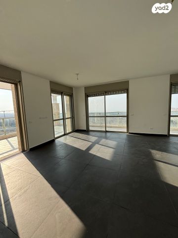 גג/ פנטהאוז, משכנות גבעת זאב, גבעת זאב