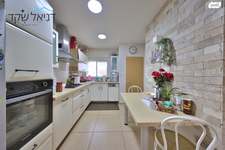 דו משפחתי, צבי הרר 15, גבעת רם, קרית אתא