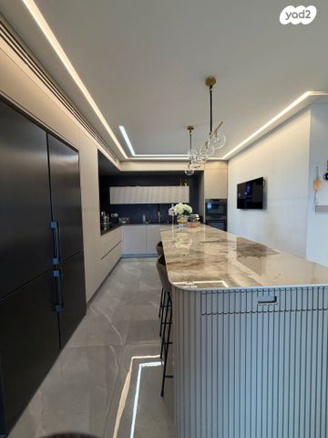 דירה, עוזי נרקיס, קרית רבין, חולון