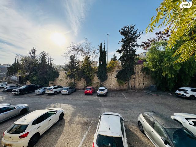 דירה, החי"ל, הגבעה הצרפתית, גבעת שפירא, ירושלים