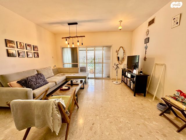 דירה, קרית ספיר, כפר סבא