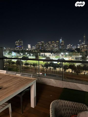 מאיר יערי 20