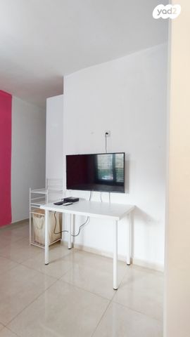 יחידת דיור, אריה בן אליעזר, רמז, מערב ותיק, ראשון לציון