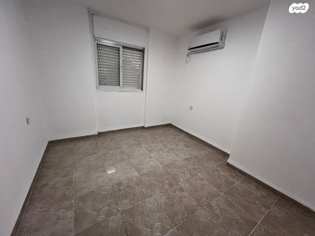 גג/ פנטהאוז, שדרות רוברט סולד 26, קרית ים  א', קרית ים