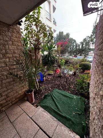 גג/ פנטהאוז, שדרות רוברט סולד 26, קרית ים  א', קרית ים