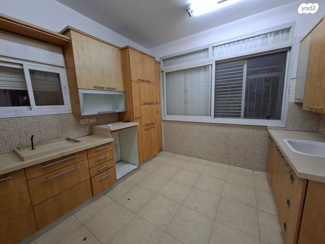 דירה, שאול 39, נווה שאנן, חיפה