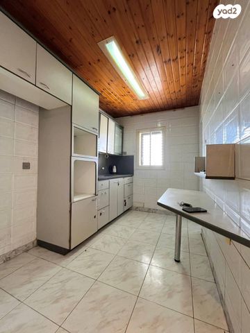 שדרות הנרייטה סולד 25