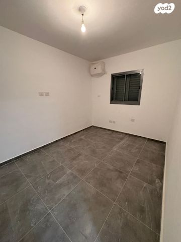 דירה, הנוטרים, חולון