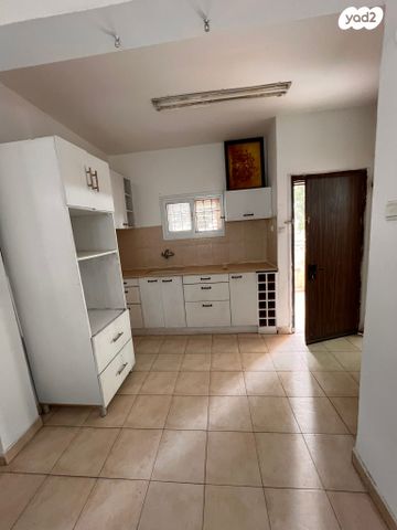 דירה, ההגנה, ביאליק דרום, קרית ביאליק