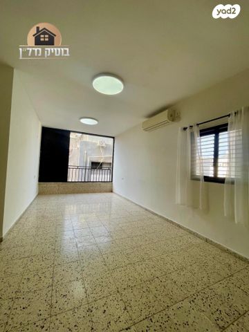 השר שפירא 14