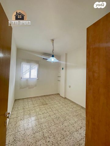 דירה, השר שפירא 14, דרום מערב ותיק, בת ים