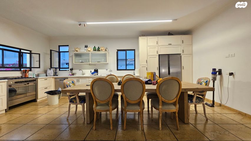 בית פרטי/ קוטג', שמחה הולצברג 1, גולן, רמת השרון