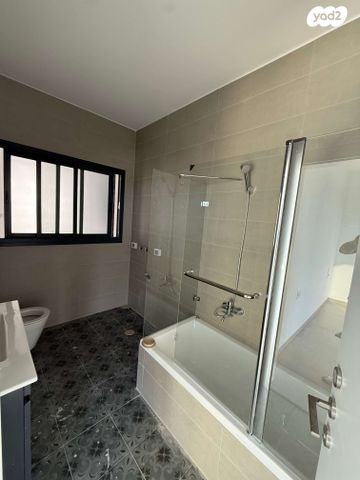 גג/ פנטהאוז, שדרות ירושלים 131, מכללת תל אביב יפו, דקר, תל אביב יפו