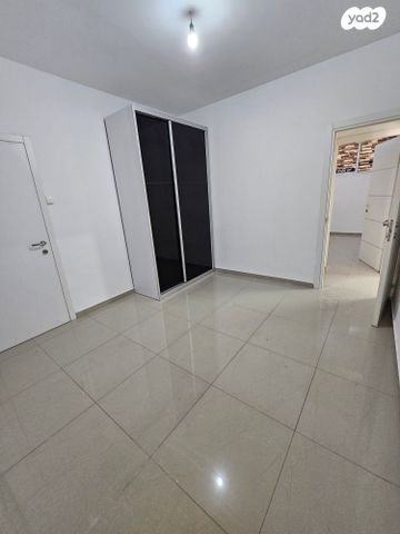 דירה, קרית אתא