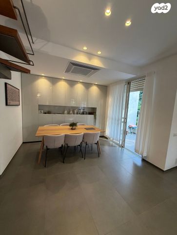 דופלקס, קרית יערים, רמת השרון