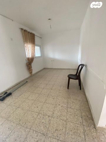 בית פרטי/ קוטג', מיכה רייסר, קרית מנחם בגין, רמלה