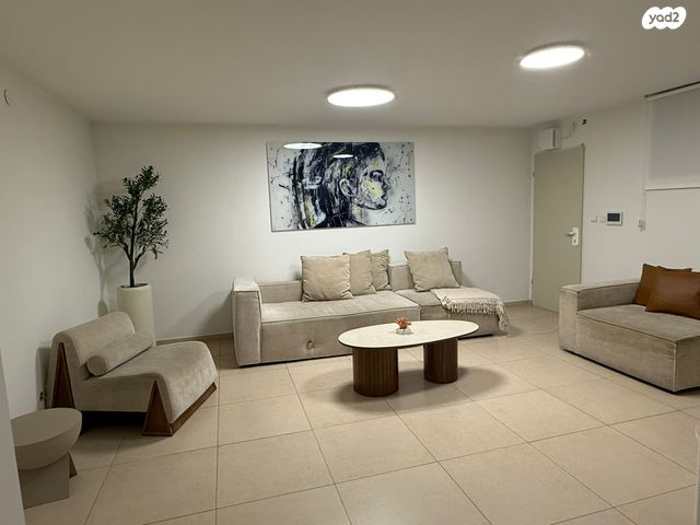 קרית חתני פרס נובל