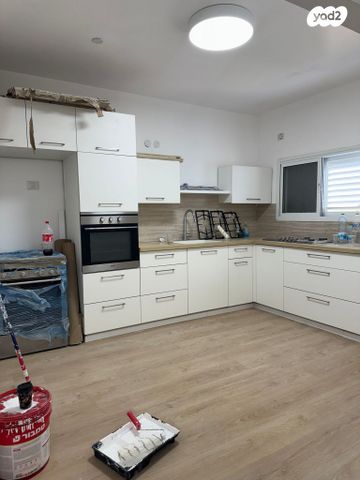 דירה, י"א באדר, נאות רחל, חולון