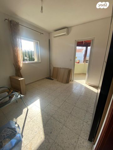 בית פרטי/ קוטג', מיכה רייסר, קרית מנחם בגין, רמלה