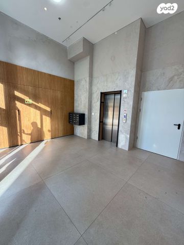 גג/ פנטהאוז, שדרות ירושלים 131, מכללת תל אביב יפו, דקר, תל אביב יפו