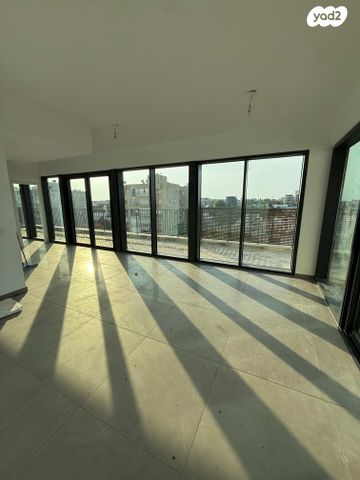 שדרות ירושלים 131