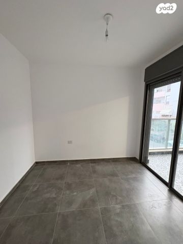 דירה, הנוטרים, חולון