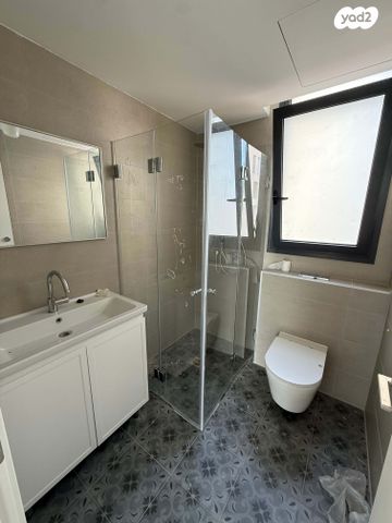 גג/ פנטהאוז, שדרות ירושלים 131, מכללת תל אביב יפו, דקר, תל אביב יפו