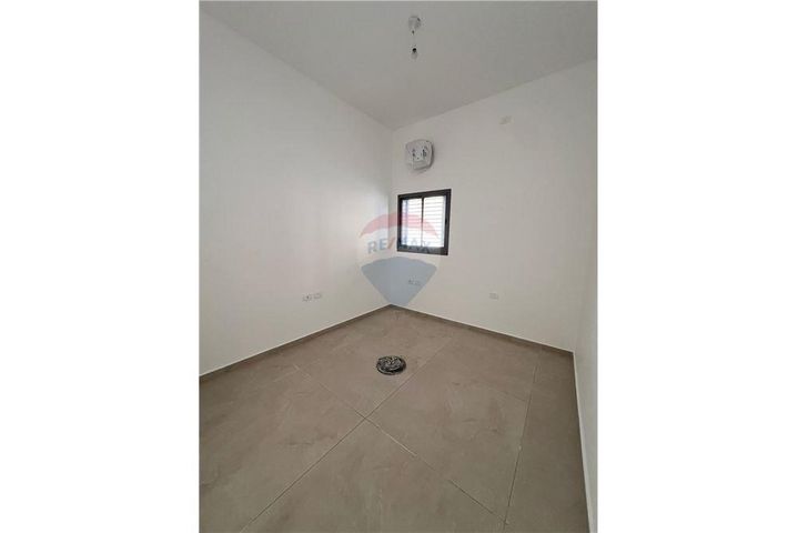 דירת גן, אסירי ציון 7, קרית שלום, תל אביב יפו