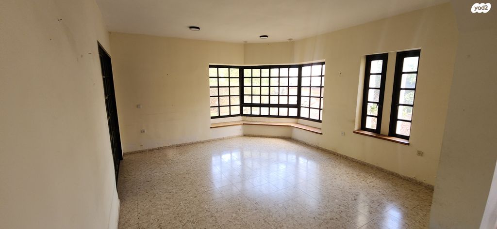 בית פרטי/ קוטג', אורנית