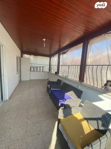 בית פרטי/ קוטג', מיכה רייסר, קרית מנחם בגין, רמלה