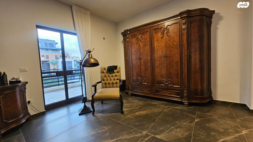 בית פרטי/ קוטג', שמחה הולצברג 1, גולן, רמת השרון