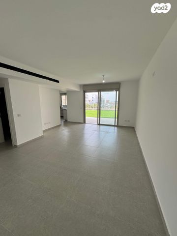 דירת גן, יצחק שמיר, מורשת, מודיעין מכבים רעות