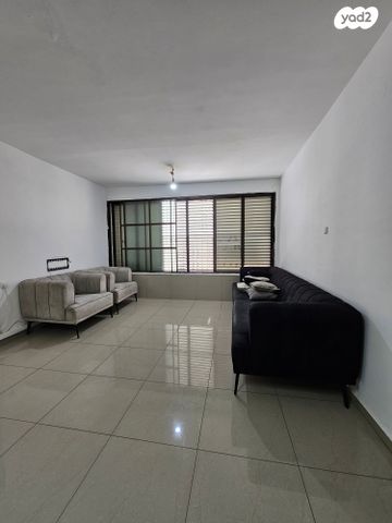 דירה, קרית אתא