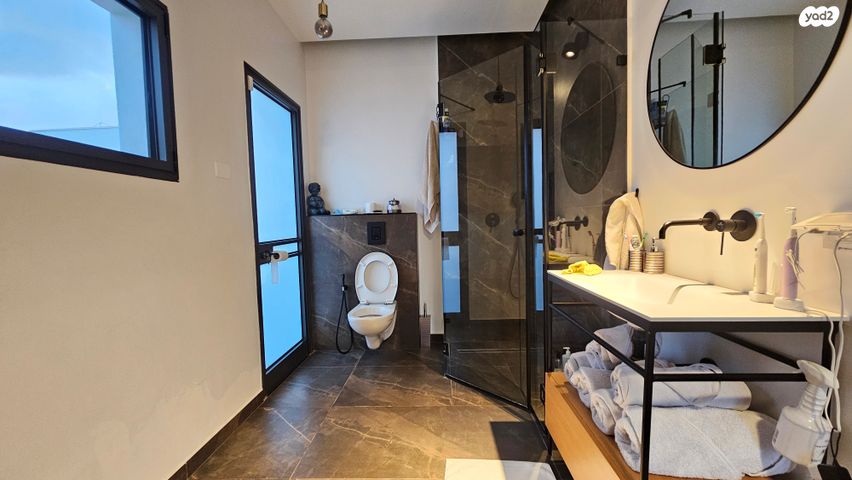 בית פרטי/ קוטג', שמחה הולצברג 1, גולן, רמת השרון