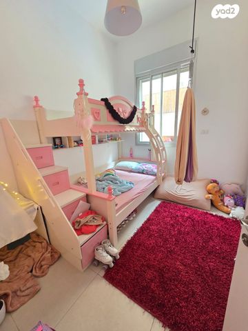 דירת גן, הל"ה, גבעתיים