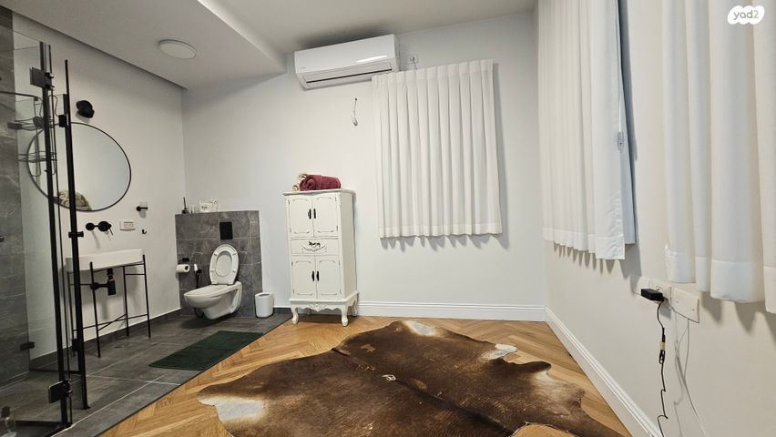 בית פרטי/ קוטג', שמחה הולצברג 1, גולן, רמת השרון