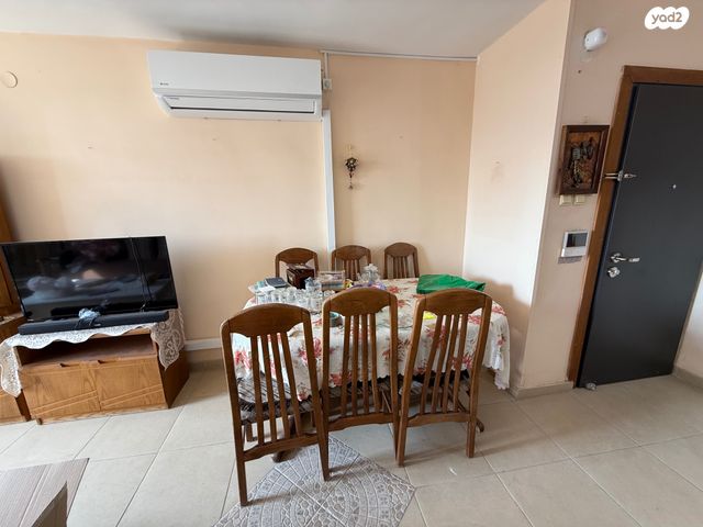 דירה, דרך ההגנה, נווה ברבור, כפר שלם מערב, תל אביב יפו