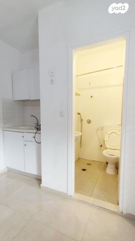 יחידת דיור, אריה בן אליעזר, רמז, מערב ותיק, ראשון לציון