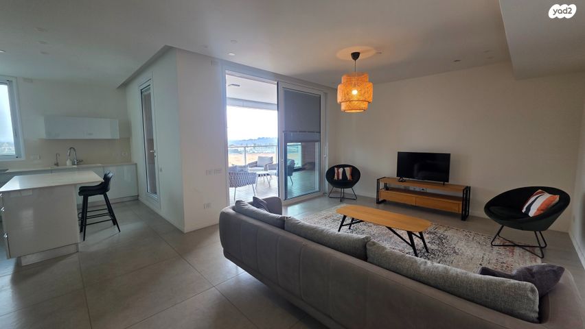 דירה, אהוד מנור, עיר ימים, נתניה