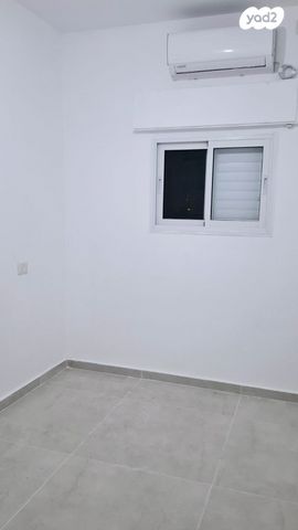 דירה, רמב"ם 25, מרכז העיר, חדרה