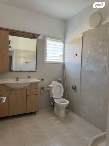 דירה, י"א באדר 19, נאות רחל, חולון