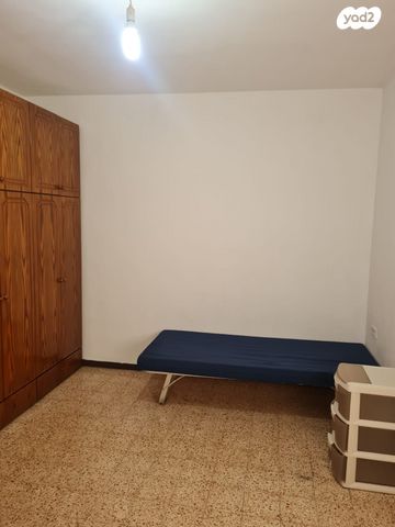 דירה, אחד העם 15, רמב"ם, ראשון לציון