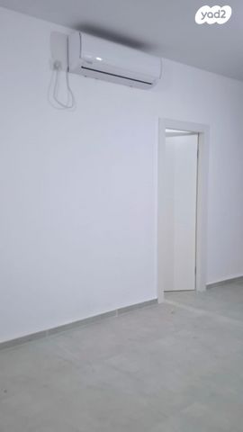 דירה, רמב"ם 25, מרכז העיר, חדרה