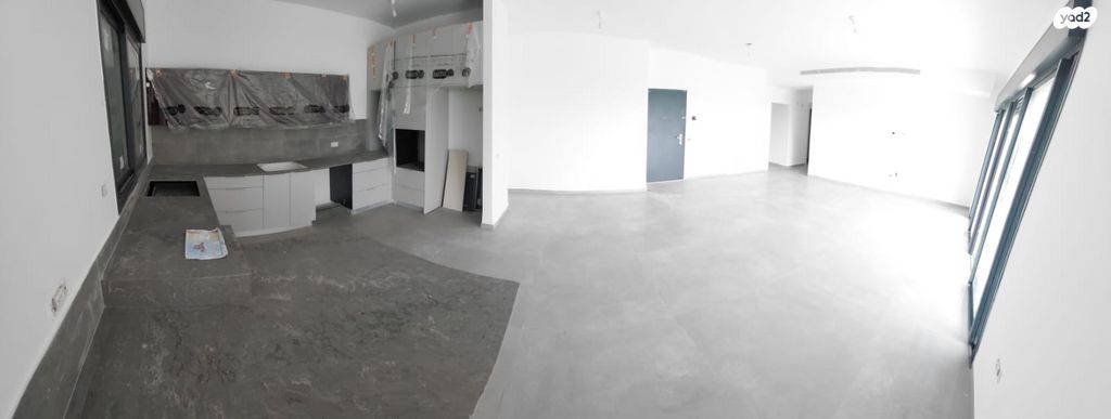 דירה, הרצליה