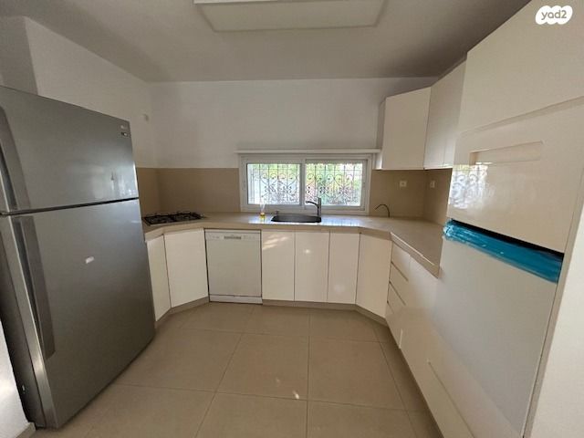 בית פרטי/ קוטג', הלני המלכה, הרצליה פיתוח, הרצליה