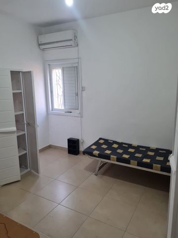 דירה, אחד העם 15, רמב"ם, ראשון לציון