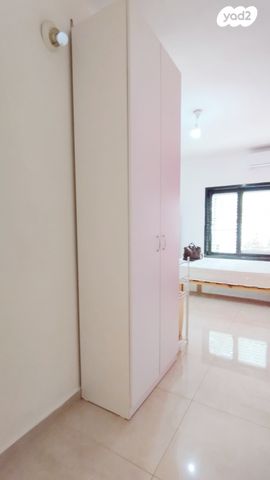 יחידת דיור, אריה בן אליעזר, רמז, מערב ותיק, ראשון לציון