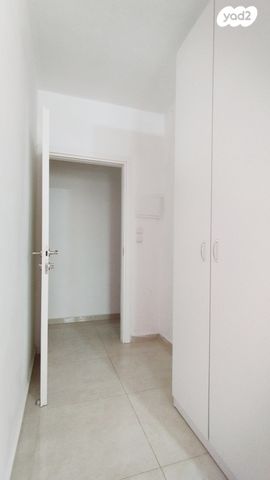 יחידת דיור, אריה בן אליעזר, רמז, מערב ותיק, ראשון לציון