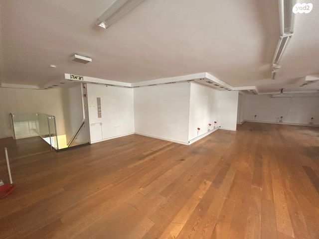 חנויות/ שטח מסחרי, פרישמן 15, הצפון הישן - דרום, תל אביב יפו