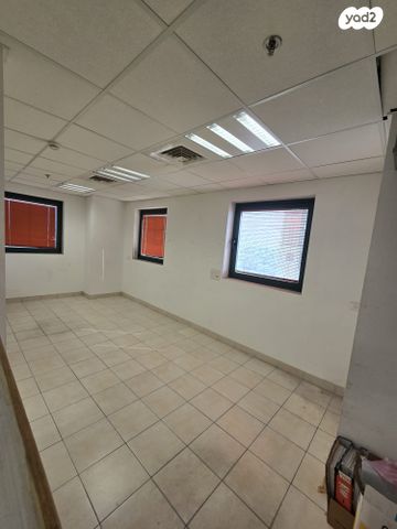 משרדים, שדרות שז"ר 31, שכונה ג', באר שבע